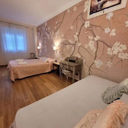 Baribello - 3 Bedrooms 3 Bathrooms - Station