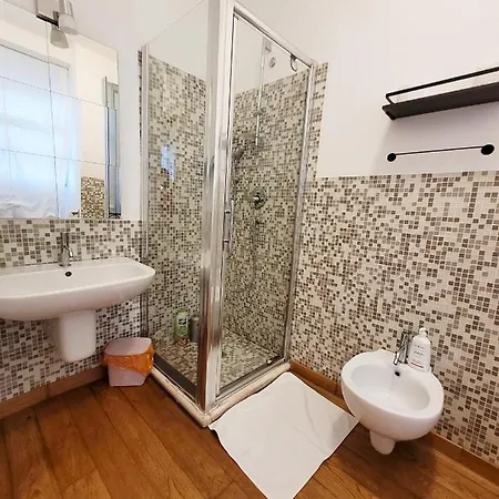 Baribello - 3 Bedrooms 3 Bathrooms - Station Appartement