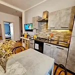Baribello - 3 Bedrooms 3 Bathrooms - Station