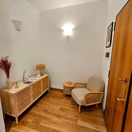 Baribello - 3 Bedrooms 3 Bathrooms - Station Apartment