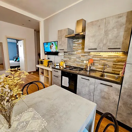 Baribello - 3 Bedrooms 3 Bathrooms - Station