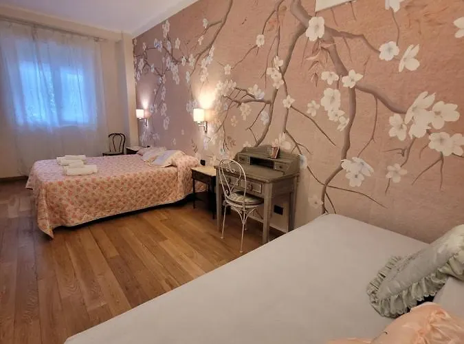 Baribello - 3 Bedrooms 3 Bathrooms - Station