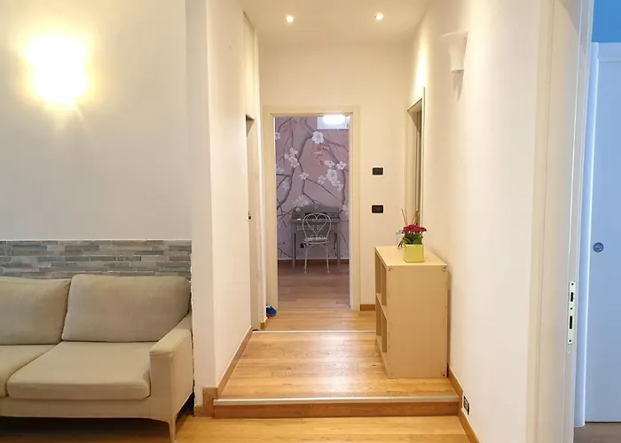 Baribello - 3 Bedrooms 3 Bathrooms - Station