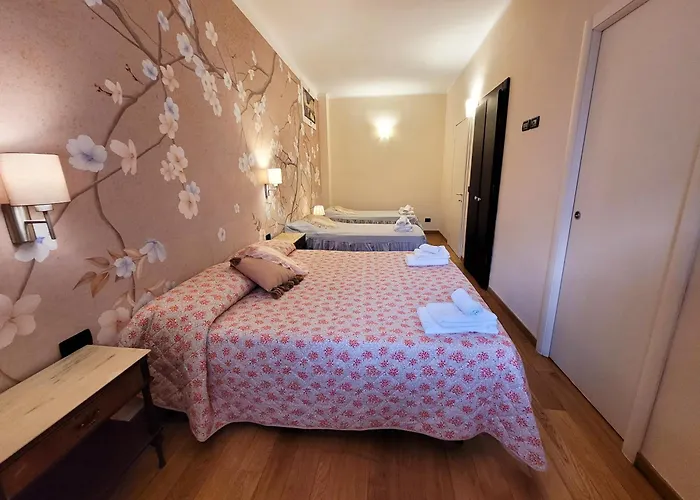 Baribello - 3 Bedrooms 3 Bathrooms - Station *